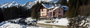 Гостиница Hotel Mooserkreuz  Санкт-Антон, Арльберг